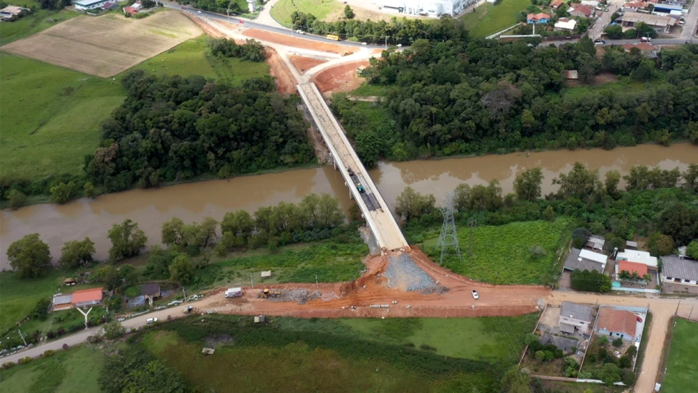 Ponte sobre o Rio Itajaí Açu – Rio do Sul/SC