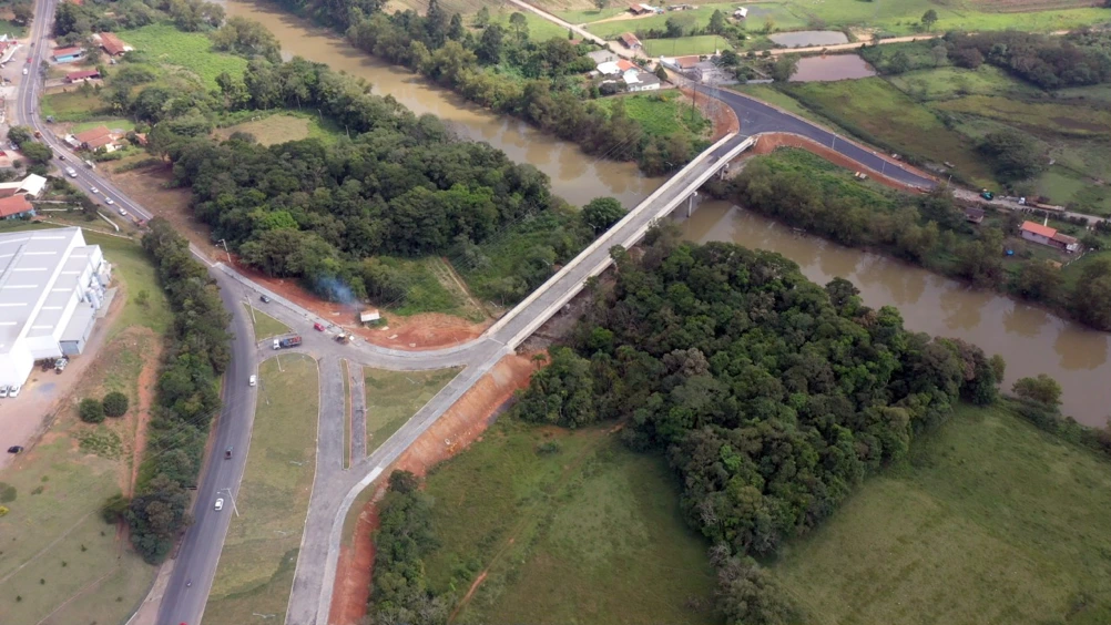 Ponte sobre o Rio Itajaí Açu – Rio do Sul/SC