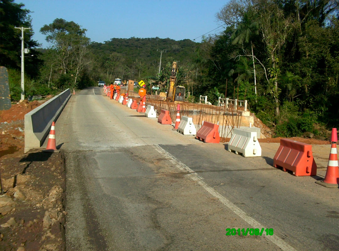 Ponte sobre Rio Sapitanduva