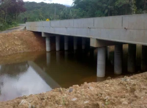 Ponte sobre Rio Sapitanduva