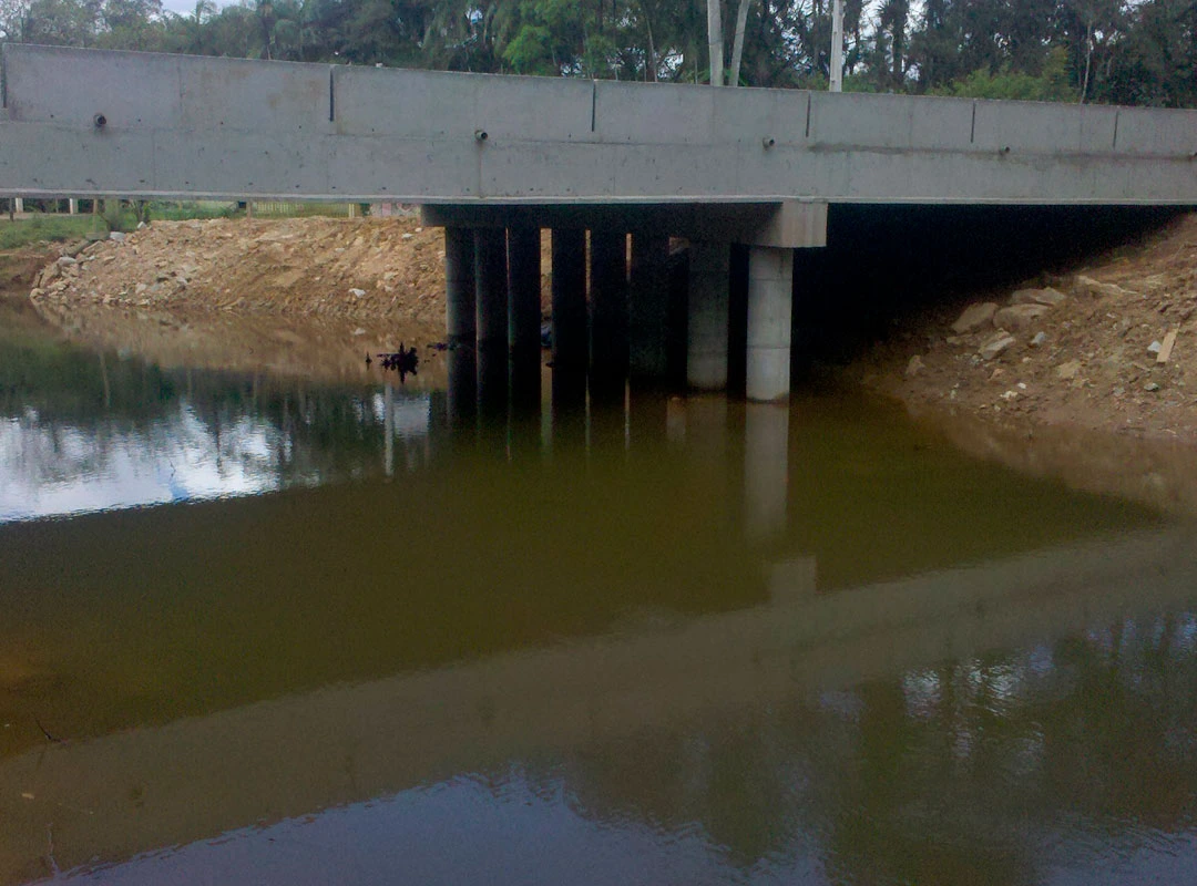 Ponte sobre Rio Sapitanduva
