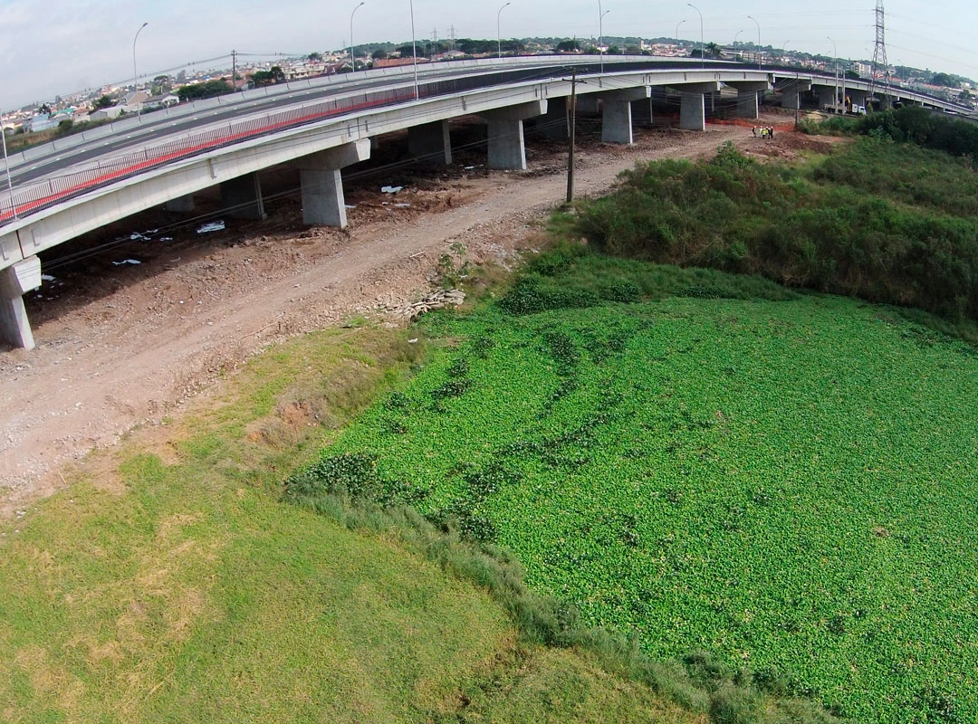 Viaduto sobre Linha Férrea na Av. Mal Floriano em Curitiba